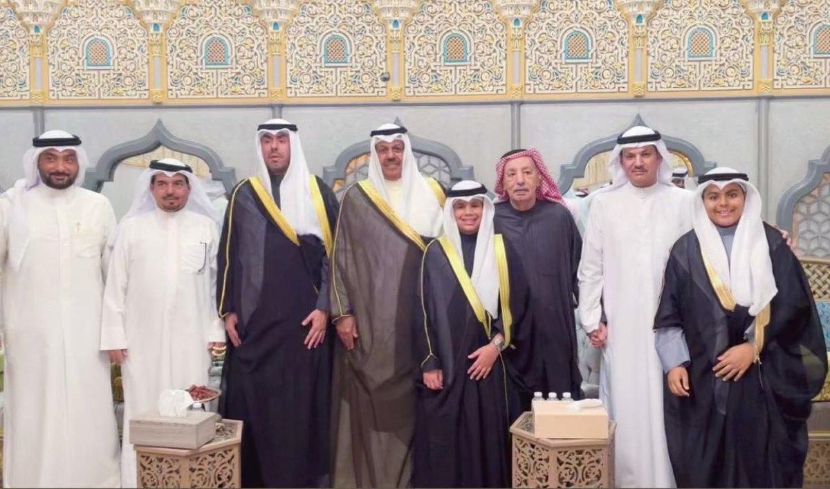 تشرفنا بزيارة سمو رئيس مجلس الوزراء السابق الشيخ / أحمد نواف الأحمد الصباح ، وأبناءه الكرام في ديوان شيخ قبيلة العوازم فلاح بن جامع
#الكويت 
#الصباح
#ديوان_بن_جامع
#رمضان_2026 

whatsapp.com/channel/0029Va…