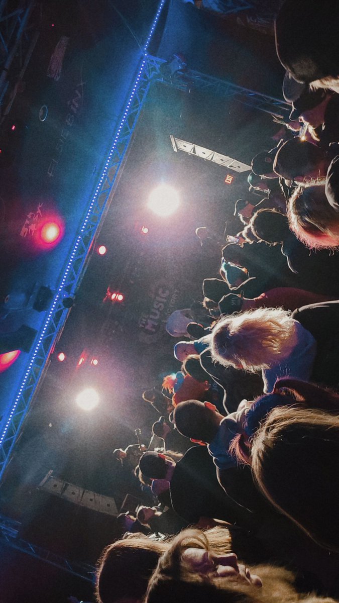 RippinLiipz's tweet photo. #Themusicfactory #inthepit 🤘🔥 https://t.co/6f1hGlmYKg