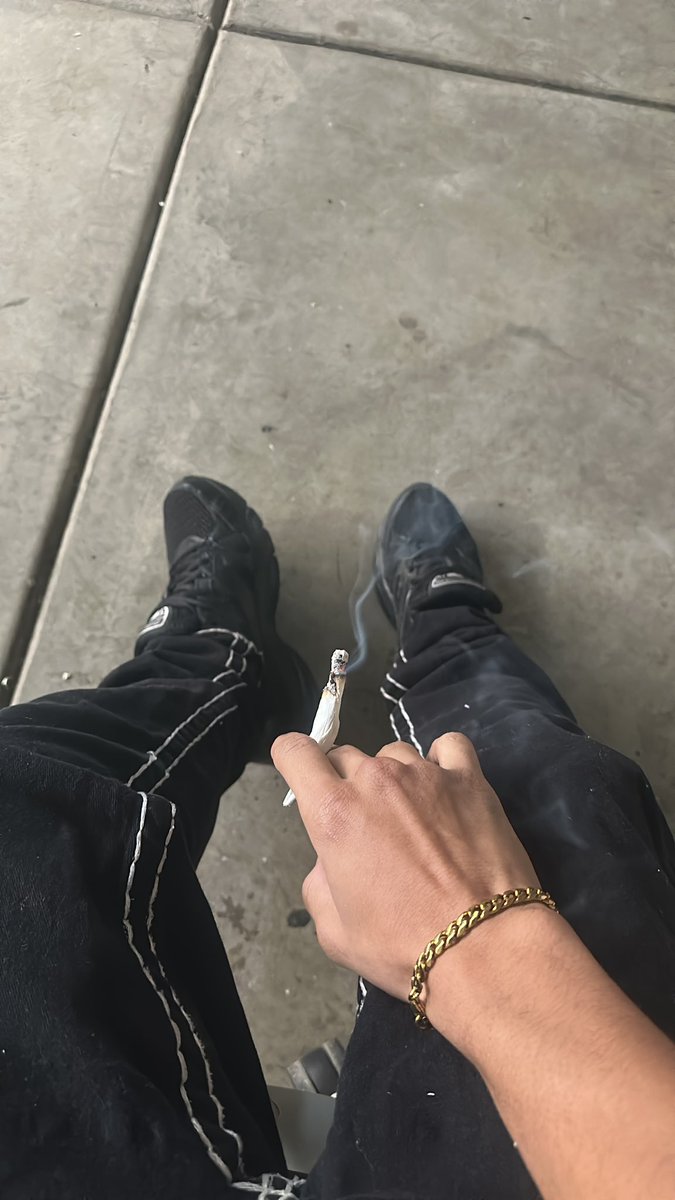 THESTOICS420's tweet photo. Drop this btc four times before it sparked get off my phone btc https://t.co/pRG5YQqRRl