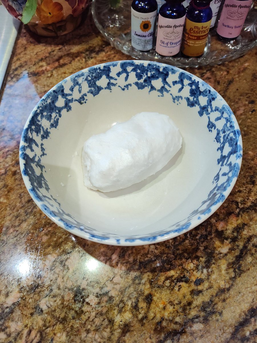Made a fresh batch of deodorant.  Scented it with jasmine this time around.  Last batch was clove - my favorite ☺️ This girl is ready for flowers!  Daffodils and tulips are peeking already but it's still a bit too early for that. 🌷