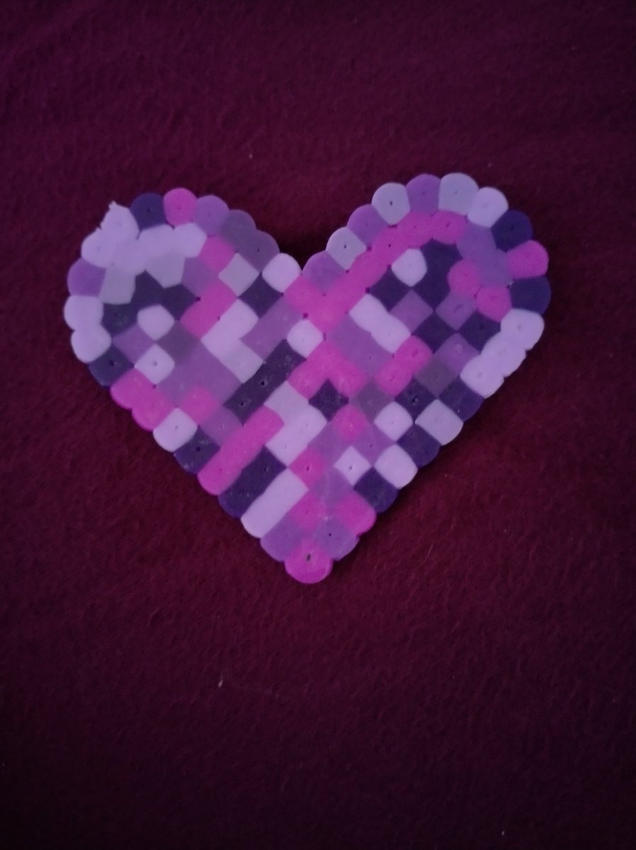 AlltheRedRoses's tweet photo. Happy Birthday J-Hope! I hope you and everyone are having a fun time celebrating today! 😀 Look at this purple heart I made today! Isn't it cute? 😄 I hope everyone will have a good day today! ^ o^

Sorry that I couldn't get the pictures the same size; it was kind of difficult 😅 https://t.co/aASQsP5MDC