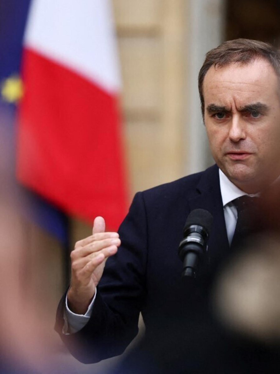 🚨 🇫🇷Un proche collaborateur du Premier ministre français Sébastien Lecornu a été écarté de ses fonctions. 

Son conseiller en charge des questions agricoles a été « congédié » après la révélation d’une consommation de stupéfiants.

🏛️ Selon les informations révélées, par le