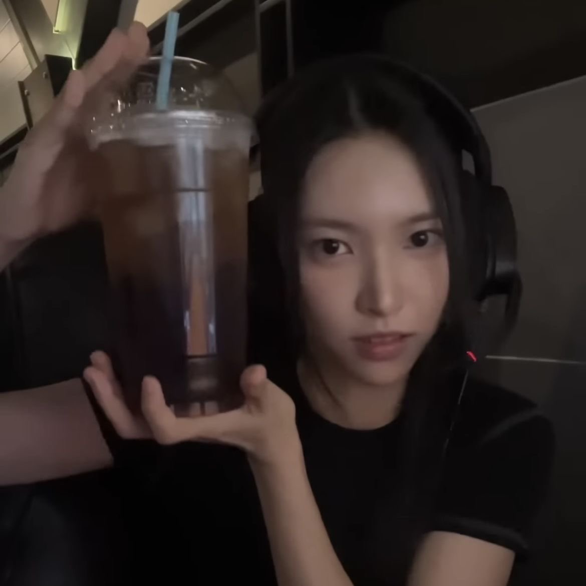 yunahspic's tweet photo. gamer girl https://t.co/07pct01EYN
