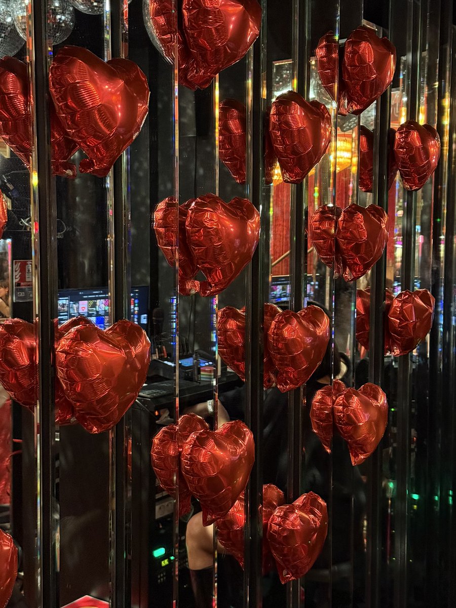 це було валентина, але я після нього злягла з ротавірусом, тому кидаю фото тільки зараз ахахах😔❣️