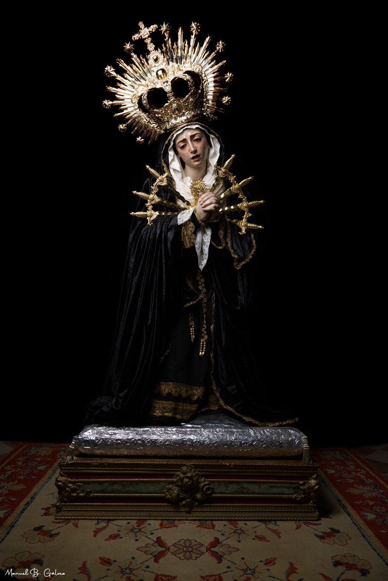 ¿Las posibles futuras vísperas de Sevilla? ¿Las veremos en unos años en la Semana de Pasión?

Sin lugar a dudas situaría las jornadas a la altura de la gran fiesta de la ciudad y del legado artístico que tenemos.

La Encarnación y los Dolores.
La Barzola y San Alberto.