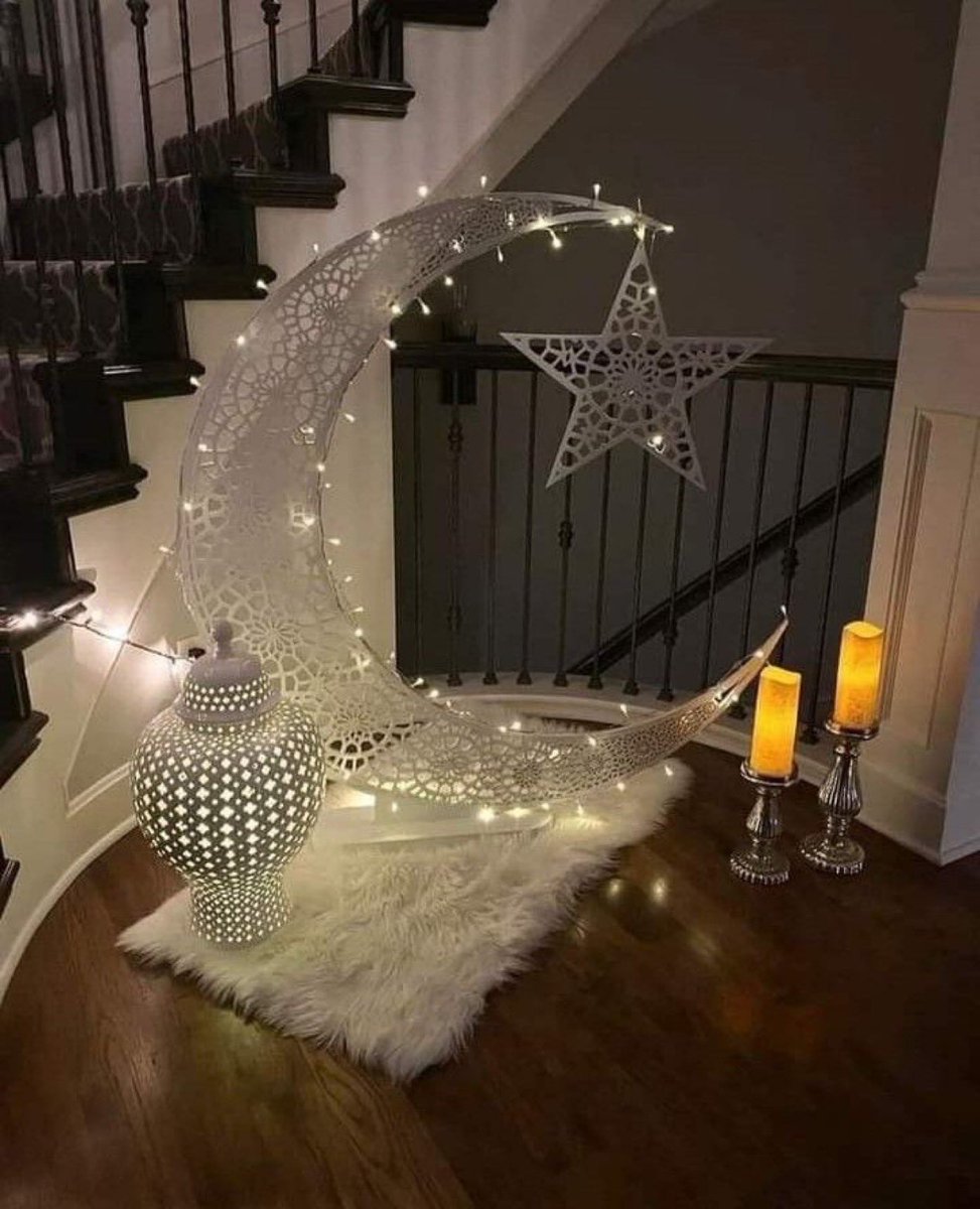 ليالي رمضان دائمًا مُبهجة ومختلفة ،
بهدوئها و تفاصيلها و روحانية أيامهـا ..❤️🌙

#رمضان_كريم 
 #رمضان_يجمعنا