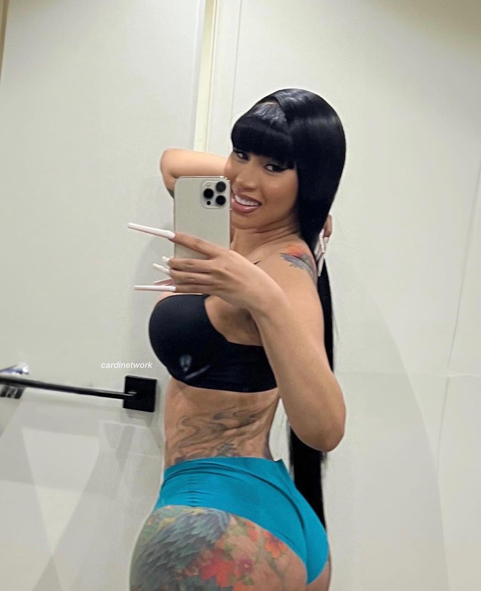 cardibnet's tweet photo. this cardi b https://t.co/kkzcXpVTu9