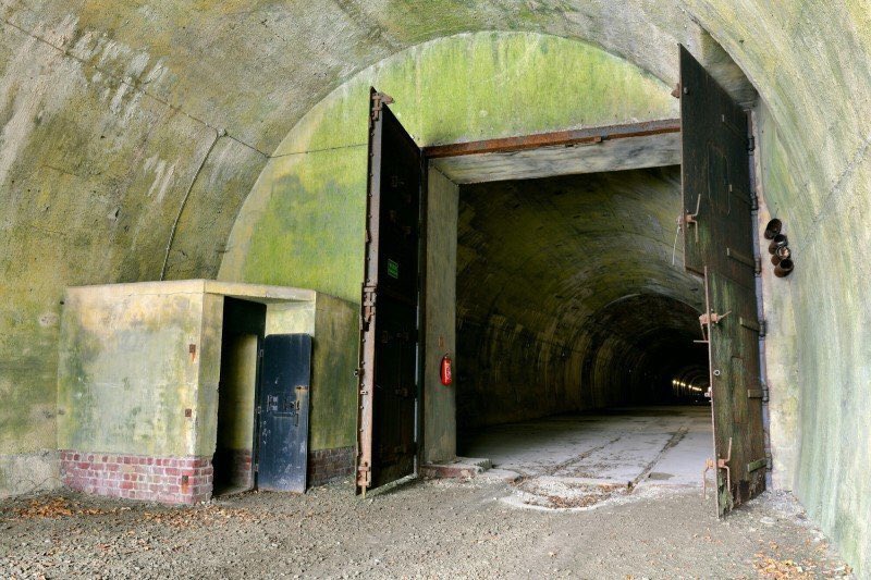 🚨🚨🚨Update: Reports that Senior Leaders and Military Commanders of the Iranian government and Military left Tehran to the massive underground bunker headquarters in Isfahan, known as the ‘doomsday bunker’ (Base 8)! 🔥🔥🔥