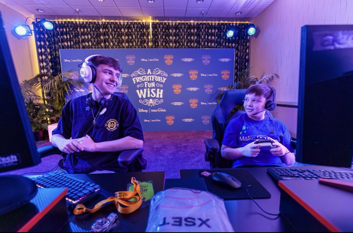 Darren Glover tweet media