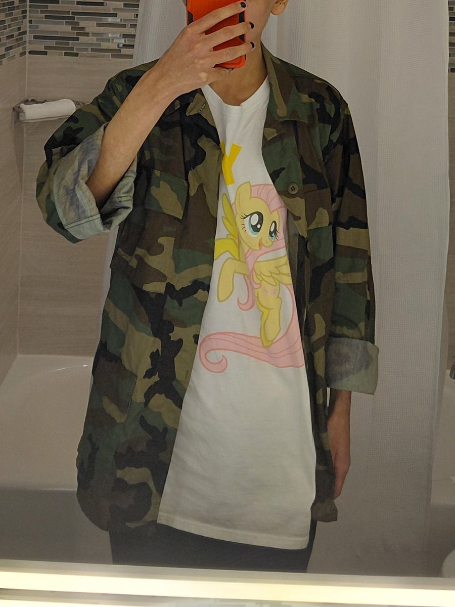 This was me before I got my badge at HarmonyCon. I was Homelessmare. I miss HarmonyCon.