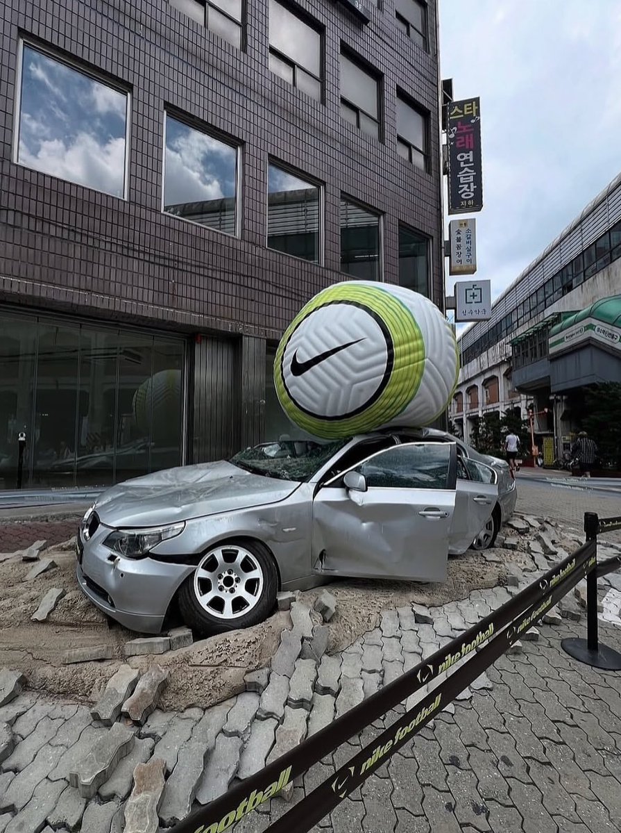 Shtreetwear's tweet image. Nike Football Campaign in Seoul, Korea