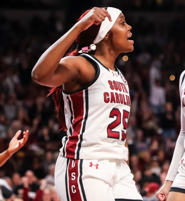 There hasn’t been a more efficient point guard against ranked competition this season than South Carolina’s Raven Johnson:

12.5 PPG 6.0 APG (2.67 AST/TO)
2.8 STL+BLK 52.0% FG 50.0% 3PT 82.4% FT

Johnson will be back in action tomorrow as she faces her ninth ranked opponent