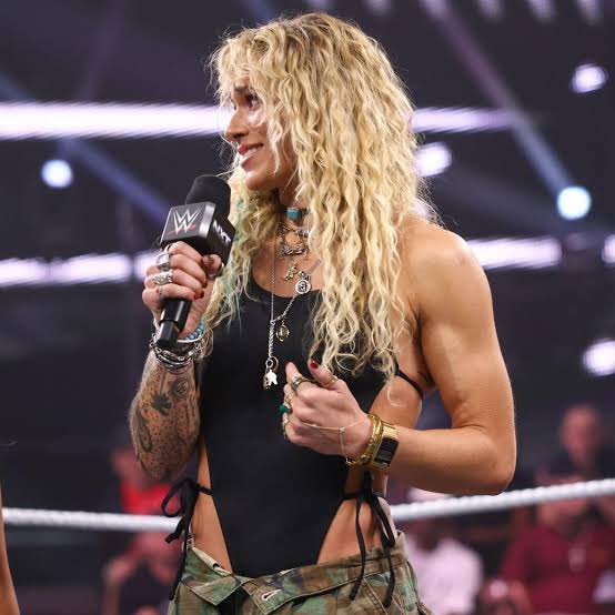 S2lWrestling's tweet image. Sol Ruca - @NaomixFinnxLiv 

Liv, you’re way ahead of yourself!! I mean Your reign might not even make it to Mania!!I’m not in the Chamber… but I I know I can be the one to end your reign!! Soooo how about you put that title on the line against me at Elimination Chamber!?