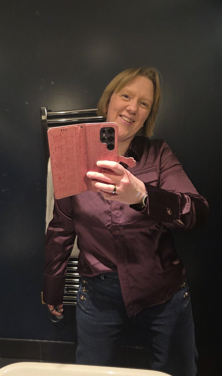 Helen - 🔥Proud BookDragon🔥 🎸📚🐉📺 tweet media
