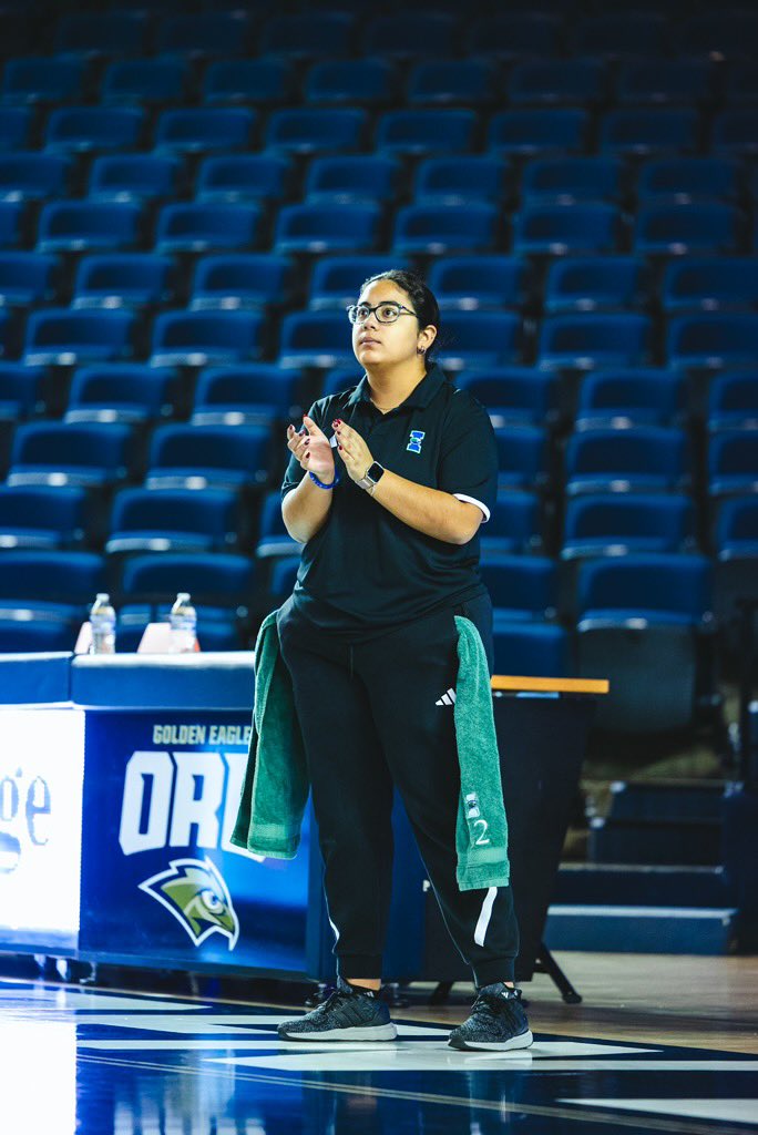 Islanders Women's Basketball tweet media