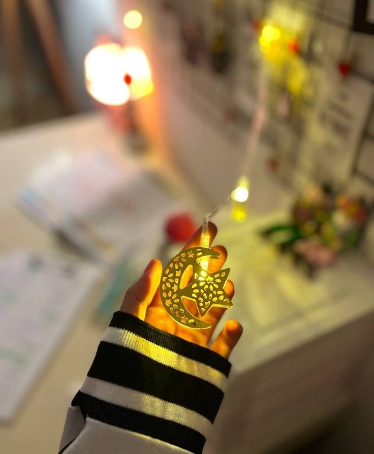 السلام و علیکم ورحمتہ اللہ وبرکاتہ

#خاتم_النبیین_محمدﷺ 
#درود_وسلام 

اے آسمانوں اور زمین کے بنانے والے! 

تو دنیا اور آخرت میں میرا مددگار ہے،مجھے اسلام کی حالت میں موت عطا فرما اور مجھے اپنےقرب کے لائق بندوں کے ساتھ شامل فرما بےشک تو سب مہربانوں سے بڑھ کر مہربان ھے
🌺🕊️