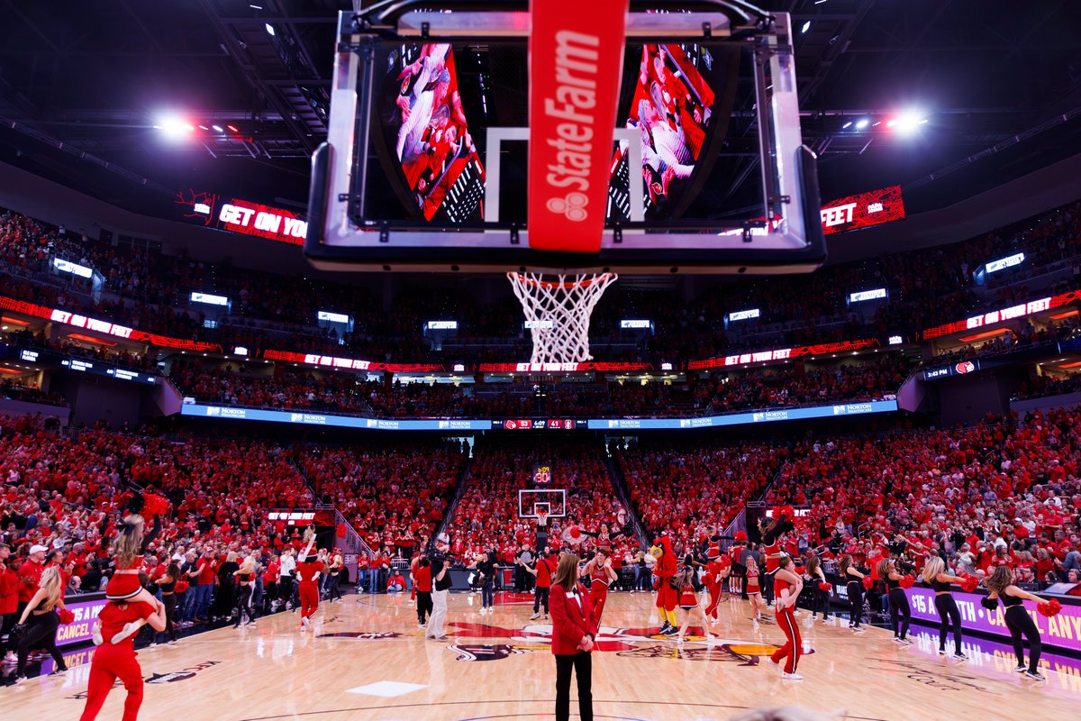 LouisvilleMBB's tweet photo. Throwing it back to Senior Day 2025

Looking forward to seeing Card Nation in RED on Saturday afternoon to send these seniors out in style

🔴🔴🔴🔴🔴🔴🔴

Be there: https://t.co/aTGgv2cSfz

#GoCards