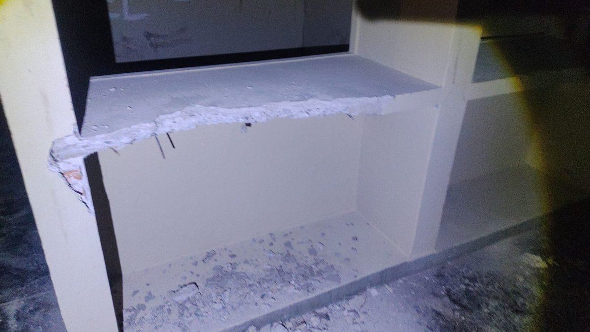 🚨 Disturbios en el Instituto Roca

🚨 Miren las puntas carcelaria que le secuestraron a los "chicosñ" que están detenidos

🚨 Que dirán los DD.HH de la agresividad de estos chicos

🚨 Si esto hacen adentro se imaginan que HARÍAN AFUERA

🚨 Son peligrosas para cualquier gobierno