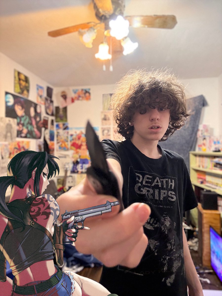 5’3 Fumiko tweet media