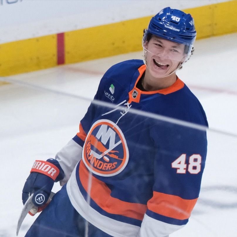 makiiisuh's tweet image. usahana as matthew schaefer