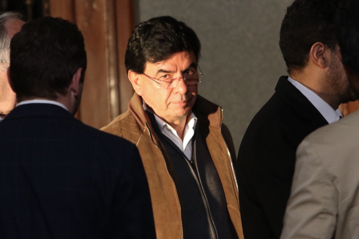 politicomx's tweet photo. 🔴 PRI va por Jesús Ramírez: exige que comparezca en el Senado

👉 https://t.co/7cyFFCFVkP

El coordinador del @PRI_Nacional en el Senado, @manuelanorve , pidió que @JesusRCuevas acuda a rendir cuentas ante los legisladores, tras los señalamientos de presuntos desvíos revelados en el libro Ni venganza ni perdón de Julio Scherer Ibarra.

El tricolor sostiene que las comparecencias son necesarias para aclarar los vínculos y responsabilidades señaladas en la publicación.
