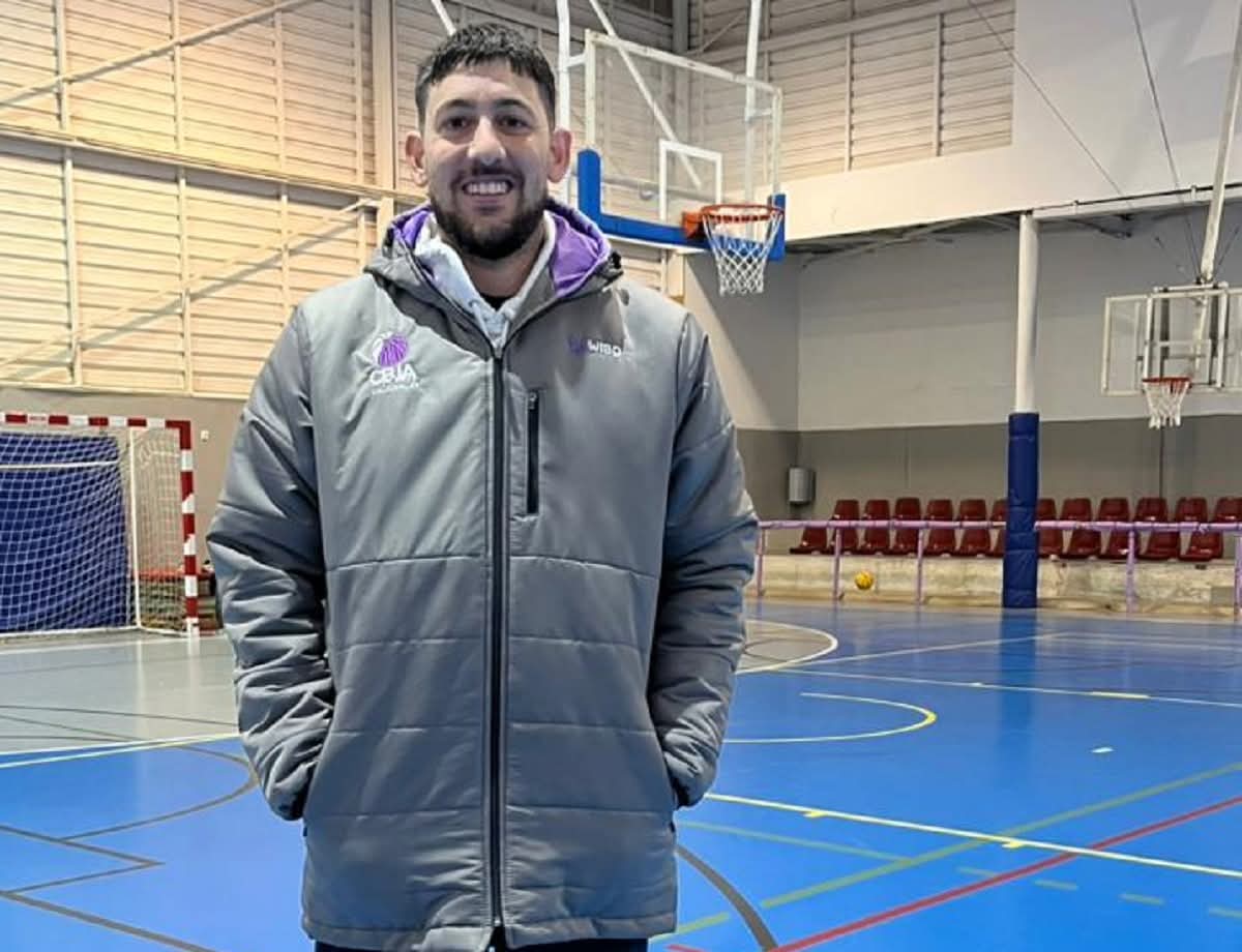 LA LEGIÓN. El entrenador mendocino, Lucas Pedemonte, tomó el desafío de viajar a España. Se convirtió en el entrenador de Juan de Austria, Alcalá. El ex DT de B.Mendoza, Atenas. S.José, GSM, dirigirá la Juniors Especial y la primera automática (versión B del equipo principal).