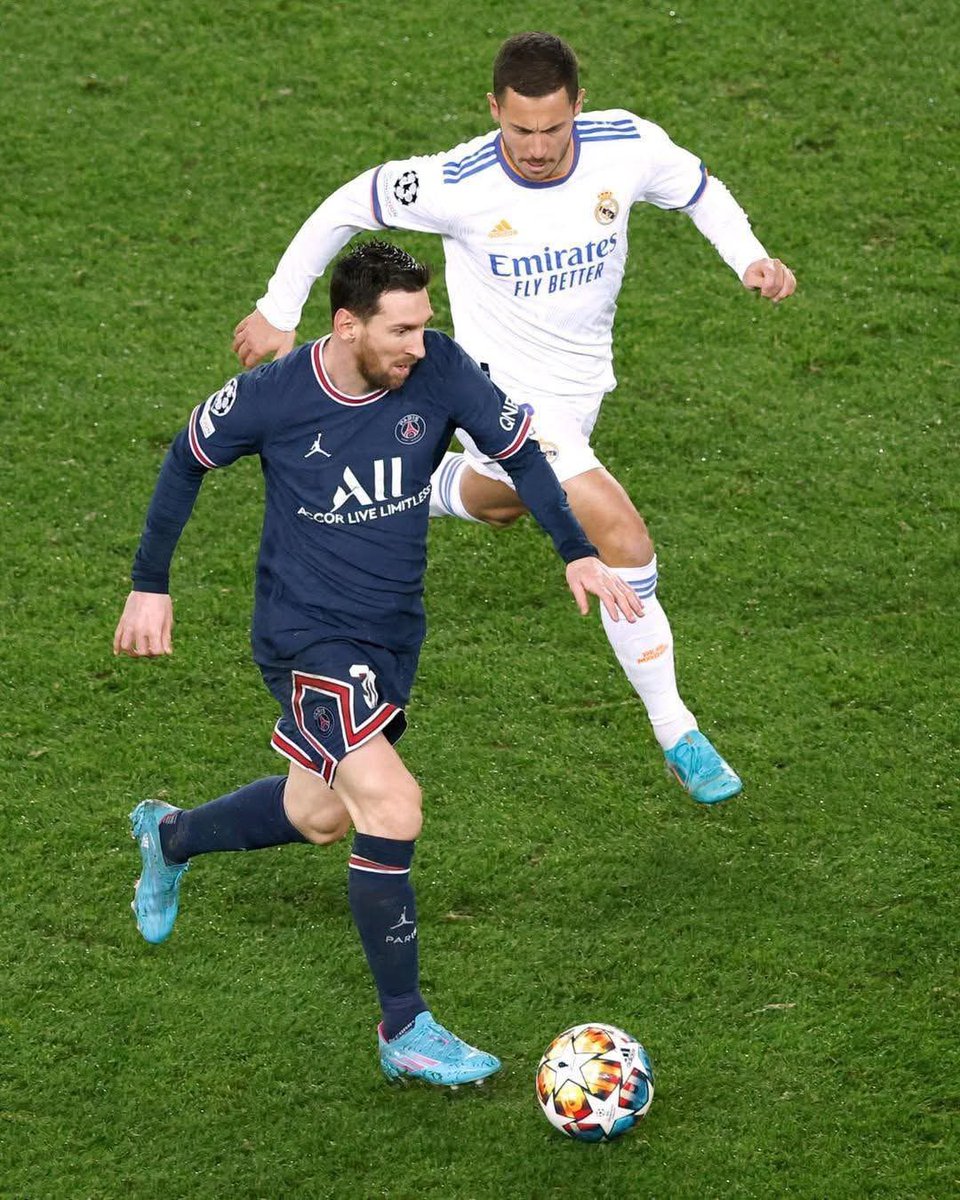 Messi_knowledge's tweet photo. 🚨エデン・アザール 🗣️：「リオネル・メッシは、俺が『こいつは俺より上手い』と自分に言い聞かせた唯一の選手だ。バルサで彼のプレーを見るのが大好きだった。メッシはGOATだ。クリスティアーノ・ロナウドは俺より大きなサッカー伝説だ。純粋なサッカーという点では、CR7は俺より上手い選手じゃない。ネイマールは、もしかしたら。その後、俺より上手い選手はいない。」