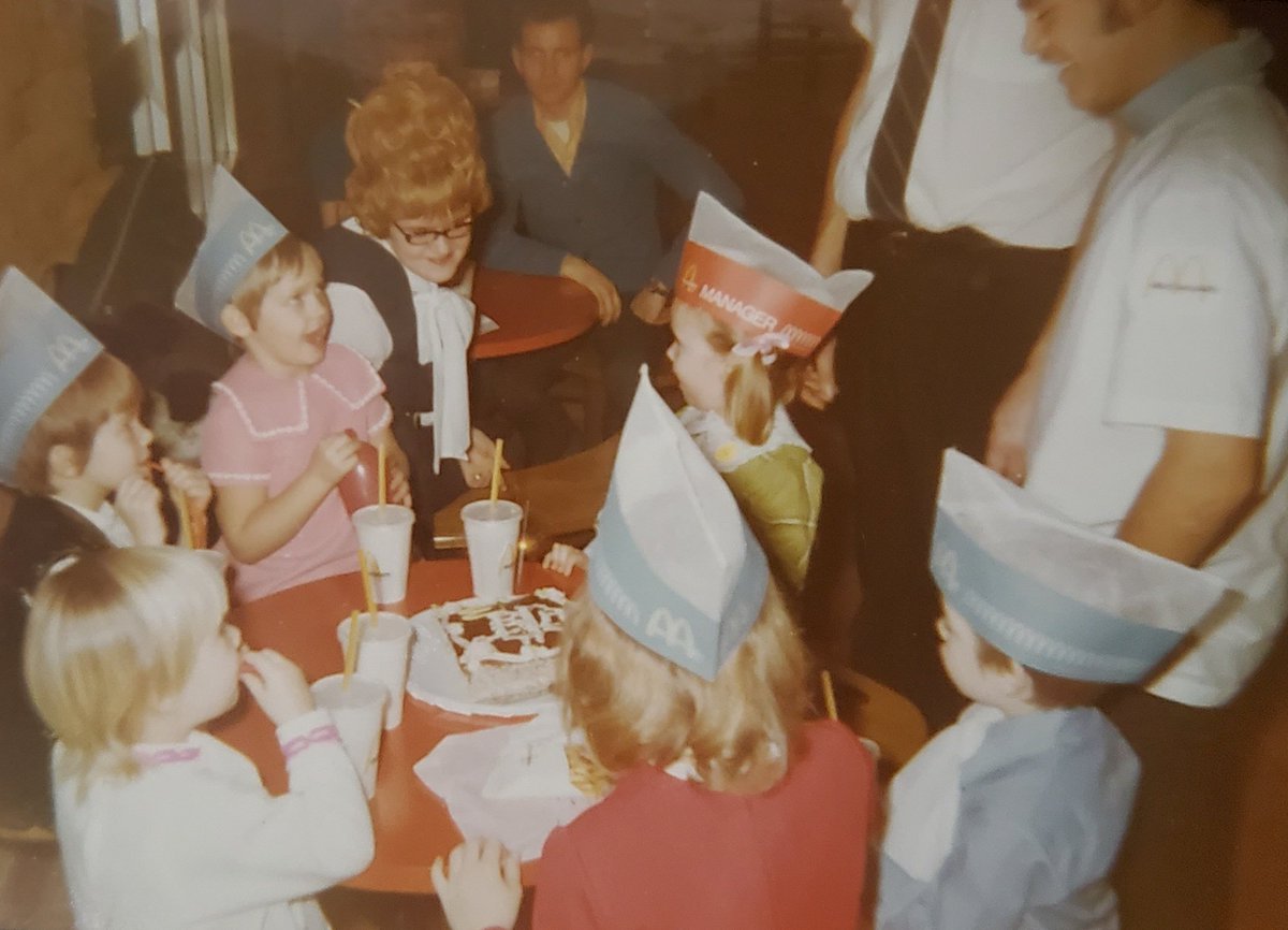 lesmer13's tweet image. Feb.8,1971 -&amp;gt; Wanna come to my 4th bday party at #McDonalds? 🎉 For an hour, I cried out in the car &amp;amp; wouldnt come in because someone mentioned #RonaldMcDonald might be there (He wasnt!) 🤡 And there's my 33(6)/5 🐐 Mom with 'the hairdo'. 🤭 #lifeofa33 #circa1971 #eternaljournal