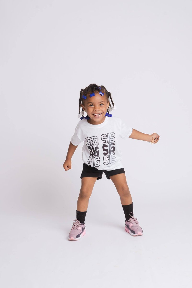 Ready to take on the day with a big smile and her Daddy’s Girl  &amp; Sweet Pea GaBBY Bows! 💙 

These bows are the perfect pop of color to match her confidence! 🌟 

#GaBBYBows #HairAccessoriesforKids