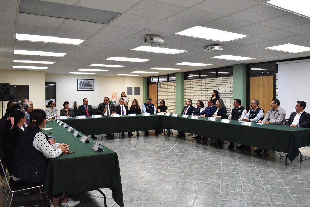 ITESA_OFICIAL's tweet photo. Firma de convenio entre la @UPPachuca y el ITESA, impulsando intercambio académico, proyectos conjuntos y acciones que benefician a nuestras comunidades estudiantiles.
¡Seguimos sumando esfuerzos para transformar la educación en Hidalgo! #OrgulloITESA https://t.co/3SHUyzagx3