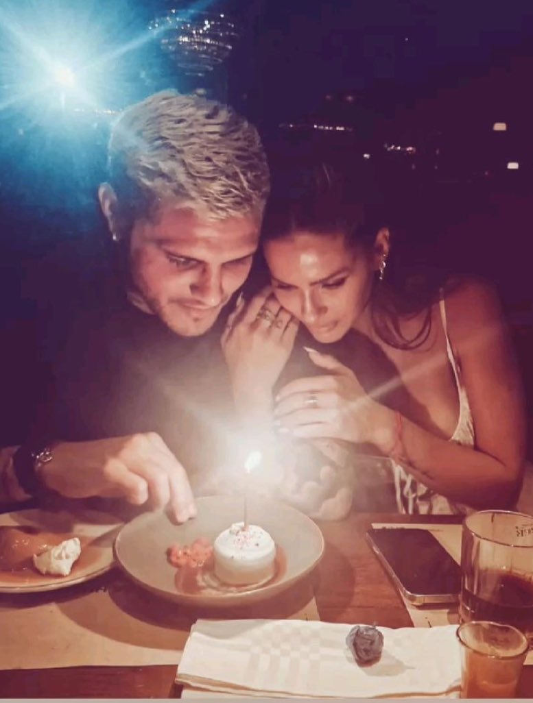 Feliz nacimiento Mauro,que tengas un lindo día lleno de abrazos al lado de la mujer que amas❤️