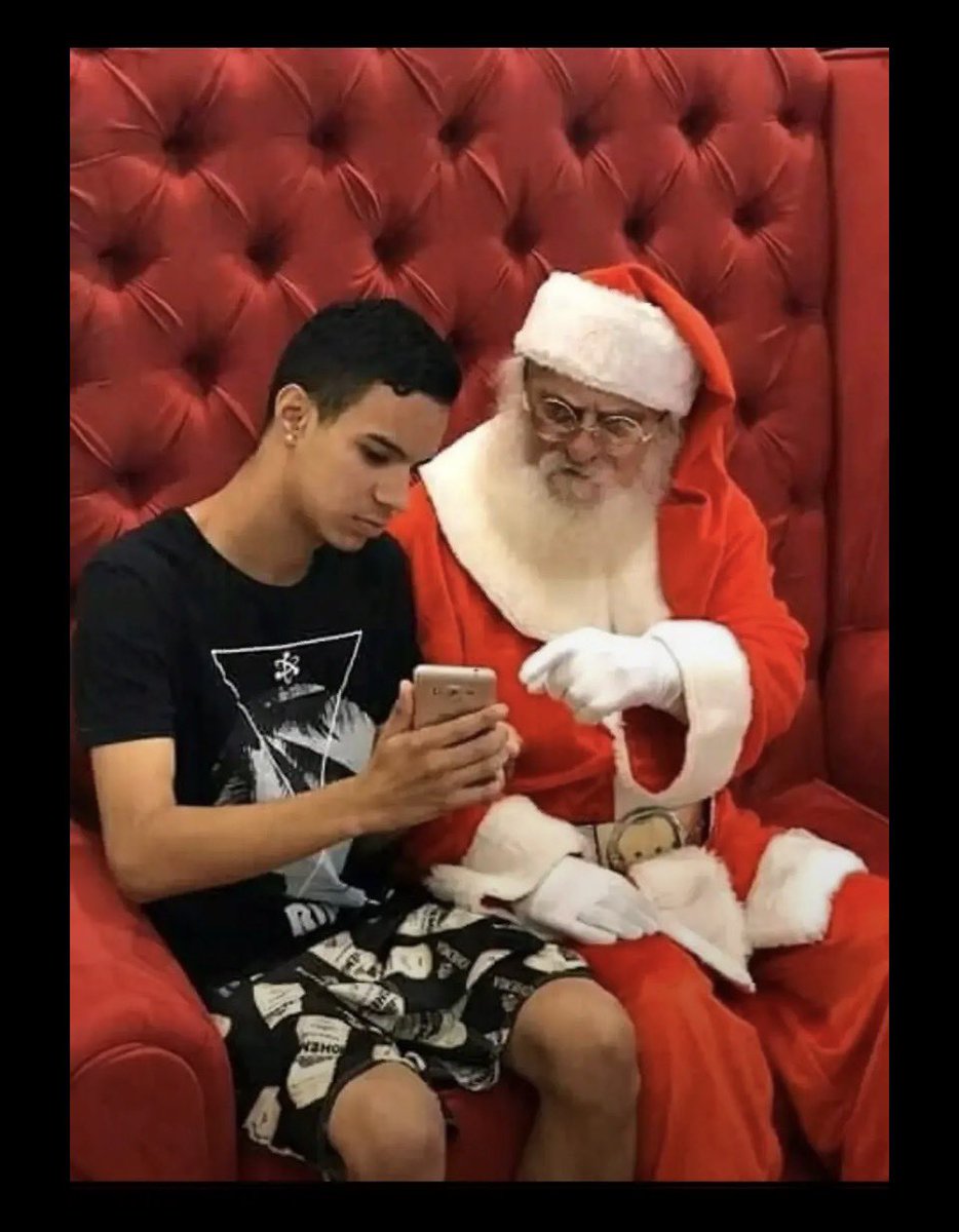 francktrif07's tweet photo. @UtdKobi Arsenal showing Santa they want 2nd place 🤣😂🤣 https://t.co/HAOrJGNWak