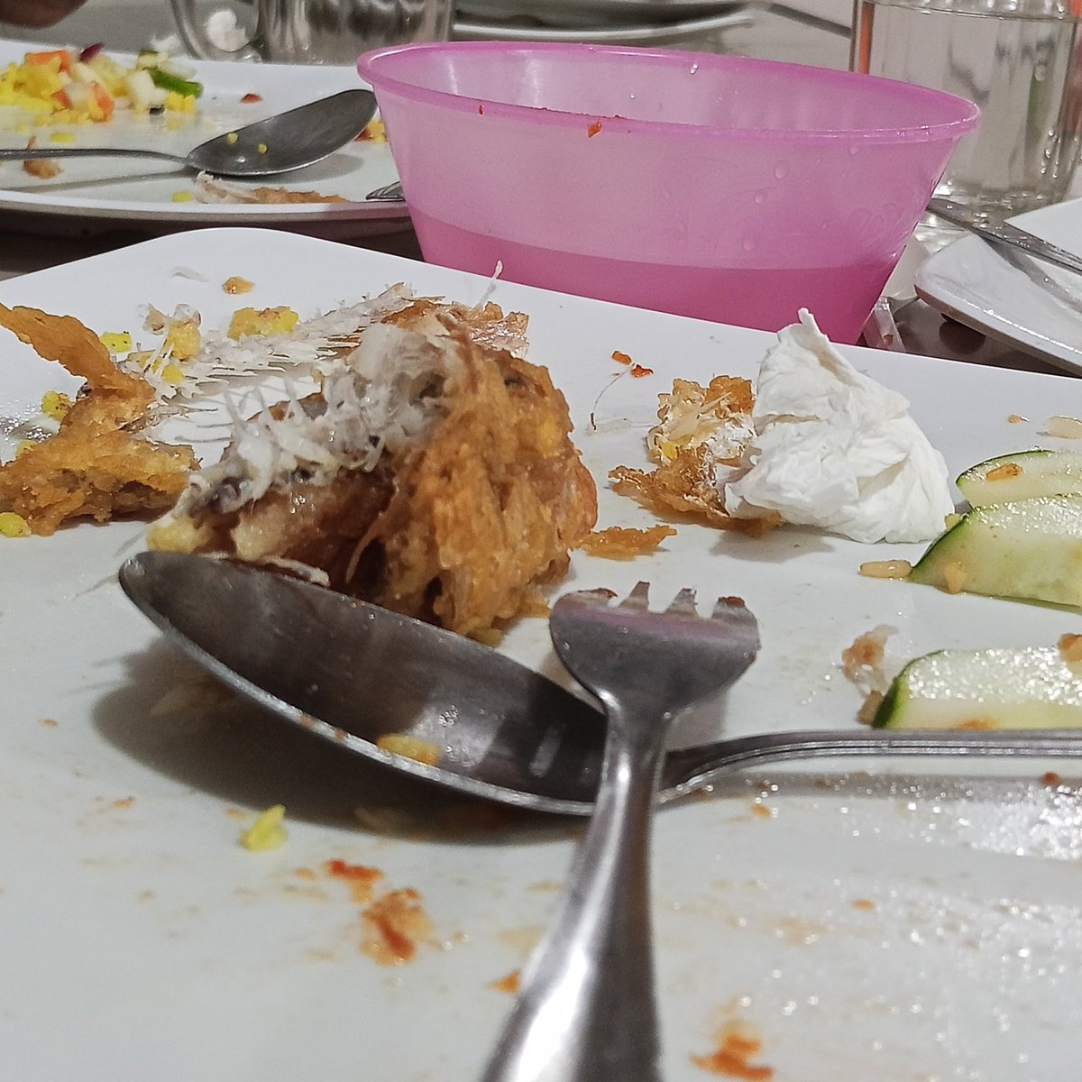 tuyulmilenium10's tweet photo. @tanyarlfes Makan malem di warung nasi favorite Banda Aceh, sedap kali😂🤤 https://t.co/QrXPP2IAfG