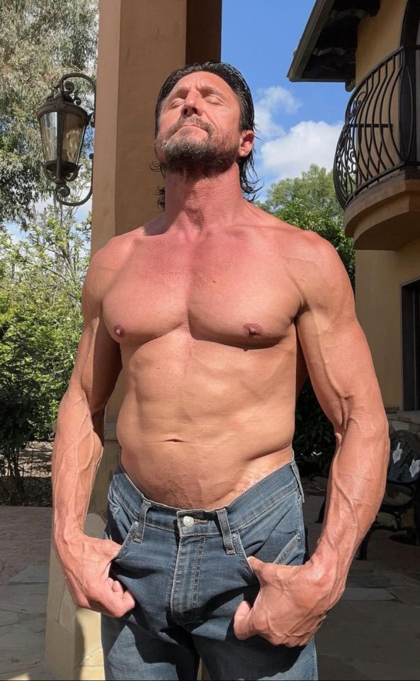 Kate Bishop tweet media