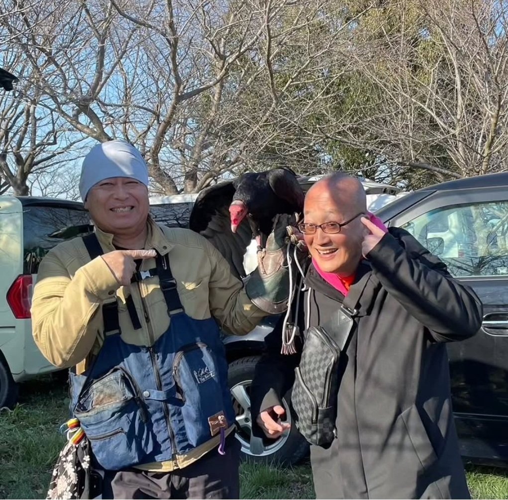 いよいよ3月1日は猛禽屋さん、WFC主催の日本最大級の猛禽類の祭典『フライトフェスタ2026』です！
今回も僕がMCを担当させていただきます～😆
猛禽好きの方は、ぜひぜひ今年も『関宿にこにこ水辺公園広場』にお越しください～☺️
たくさんのみなさんとお会いできるのを楽しみにしています～☺️