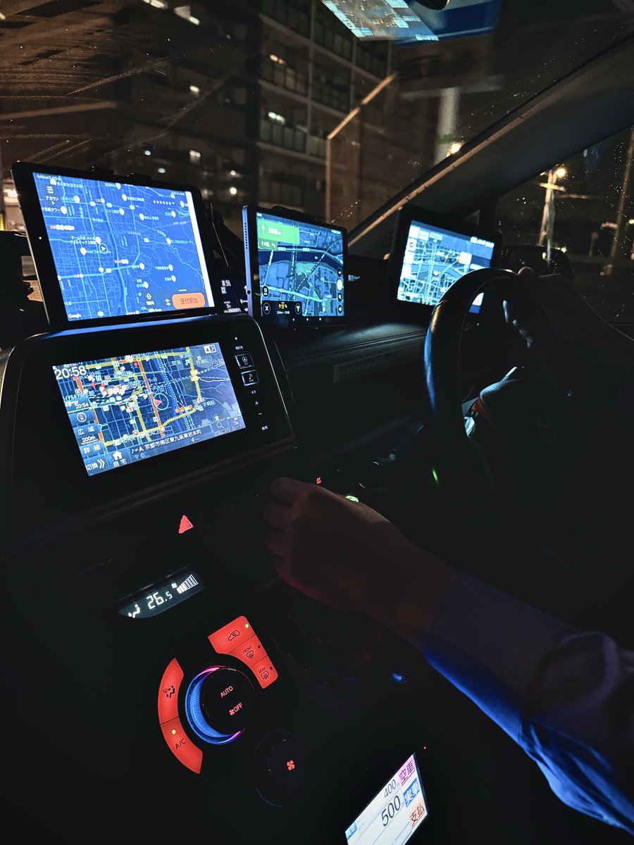 Xopher Molitor tweet media