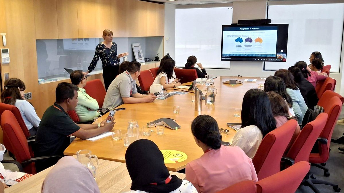 GriffithIDU's tweet photo. @AustraliaAwards Regional Short Course on Gender-Responsive Interventions for Climate Adaptation and Mitigation for Policy Makers from South Asia &amp; Mongolia has wrapped up its final week in Canberra! 
@aushcindia @aushcsrilanka @AusAmbMongolia @AusAmbNP @AusHCPak @AusHCMV @dfat https://t.co/X2Q9EOo5qq