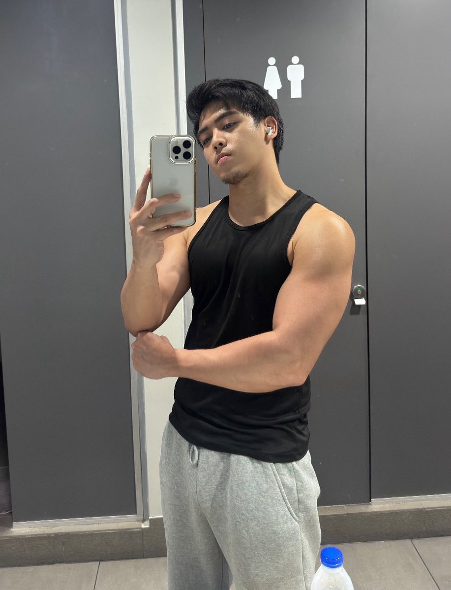 Angelo Castro tweet media