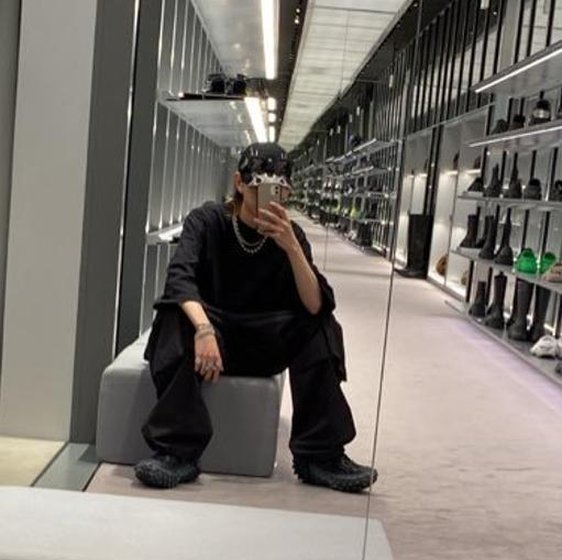 ploychok's tweet image. 色は易しいです 🦠