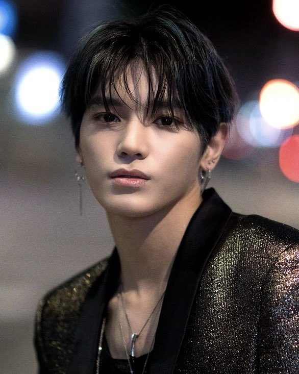 remember when taeyong had blue highlights