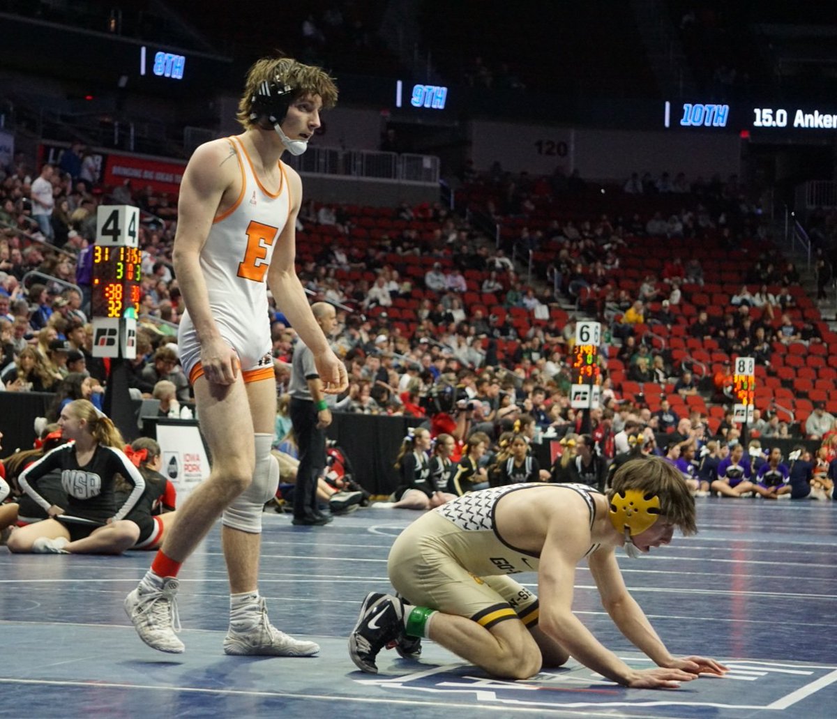 EHSRaidersWrest's tweet photo. State Wrestling 2nd Round Results:

-Danny Cleveland falls by decision against Kane Keller
-Kevin Klein falls by decision against Jeran Gilge
#statewrestling https://t.co/vEoDDuPpwO