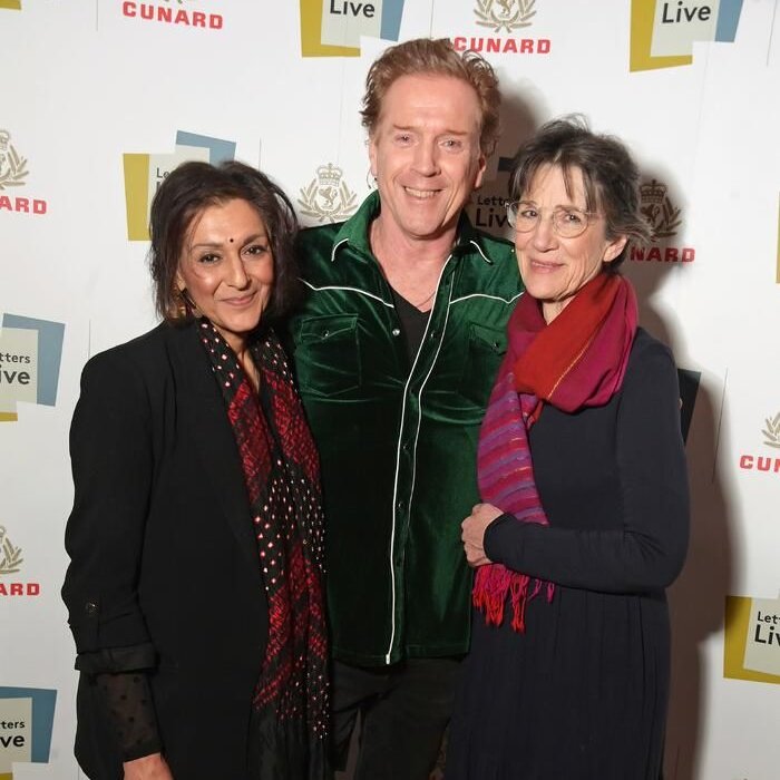 FanFunDamian's tweet photo. Damian Lewis was among the stars who read at Letters Live for The King's Trust! Get the scoop and see Damian reading a poem here: https://t.co/E2XGrd5H4o #DamianLewis #BenedictCumberbatch #DominicWest #JamesCorden #LettersLive #TheKingsTrust https://t.co/hQaF5fv5gr