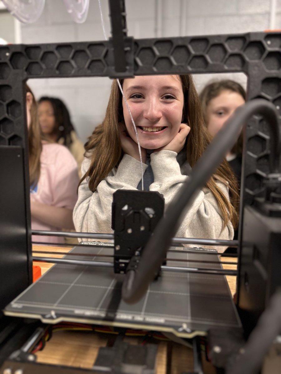MalesusSTEM's tweet photo. An INCREDIBLE Day at Malesus STEM hosting our second field trip! Our Innovative Thinkers led the elementary students in STEM activities! 3-D printing, flying drones, coding in Cyber Command!! Imagination, Inspiration, Innovation! #STEM https://t.co/ELpN4w5lcf