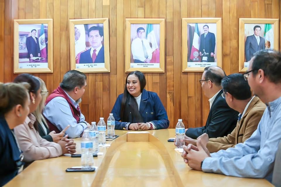 El_Clarinete's tweet image. Pabellón de Arteaga firma alianza con el CECATI #Pabe 
tinyurl.com/458ya8pn