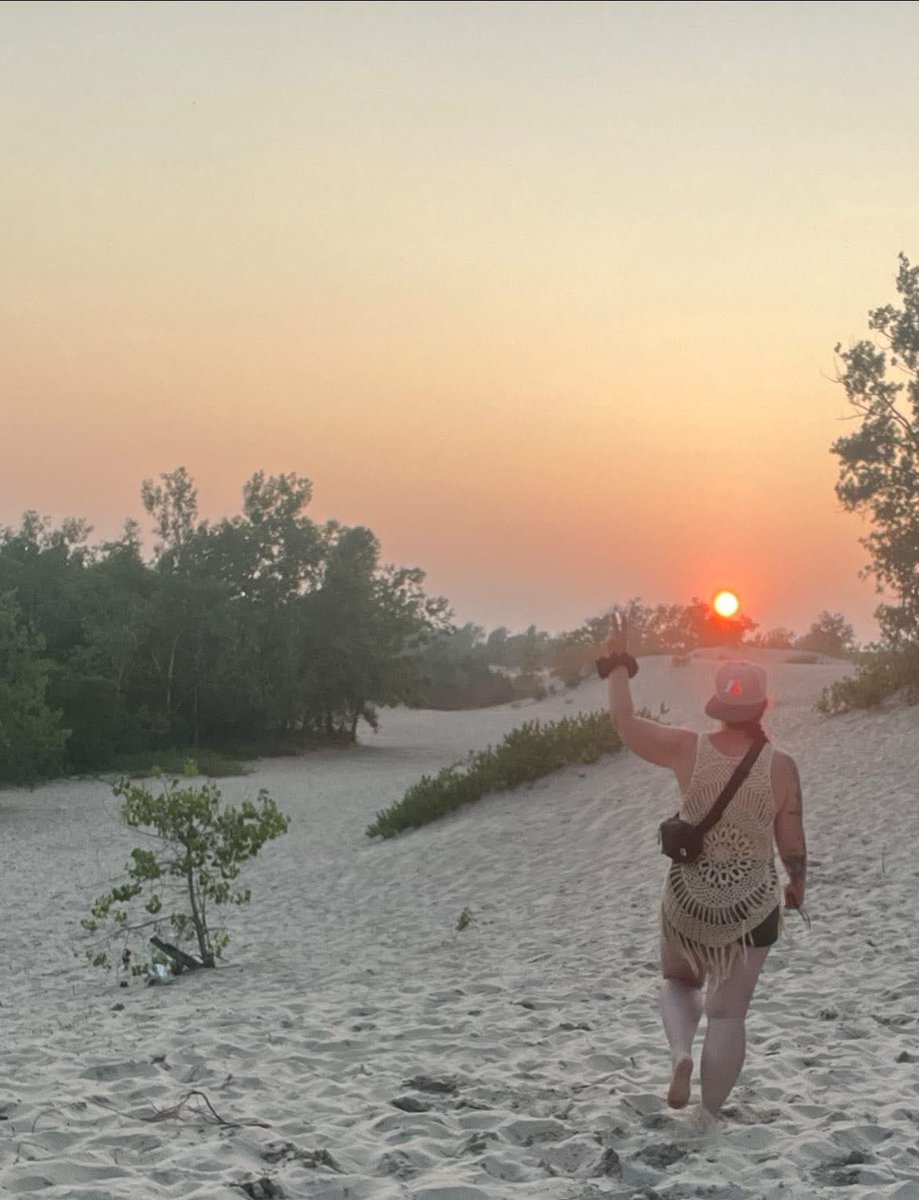 IsaInControl's tweet photo. Not everyone gets to walk beside me.

Most only watch from a distance.

#findom #paypig #softdomme #goddessenergy #tribute #princessenergy #finqueen #silentpower https://t.co/AjkCjoKFCD