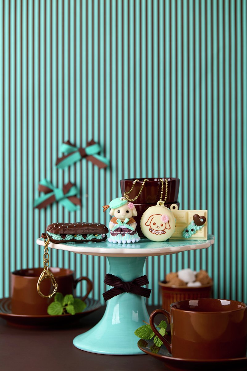 今日は #チョコミントの日 チョコミントカラーの衣装を着たフローラ