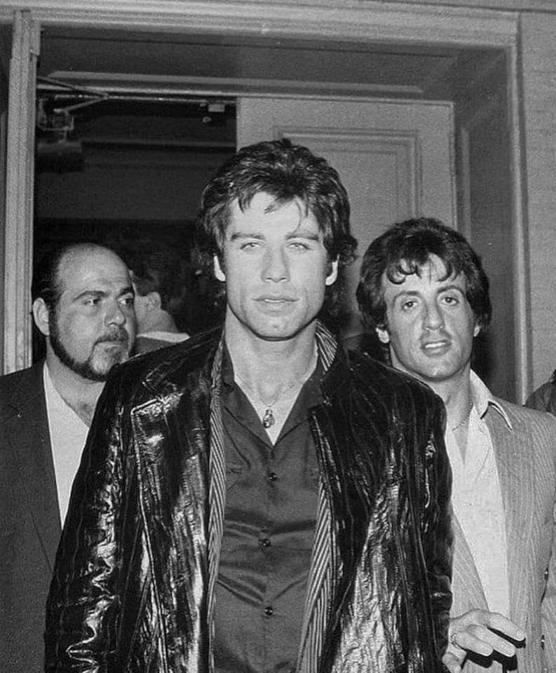 HansomRansom4's tweet photo. Happy birthday John Travolta with Sylvester Stallone. #johntravolta #actor #singer #dancer #saturdaynightfever #grease #pulpfiction #getshorty https://t.co/N3Qc87jeDc