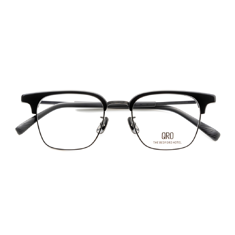 qroeyewear's tweet photo. 黒眼鏡専門デザインレーベル、QRO
 
 じぶん色の黒眼鏡を。

黒より深いQROの世界へ。
 
 眼鏡市場独占販売。