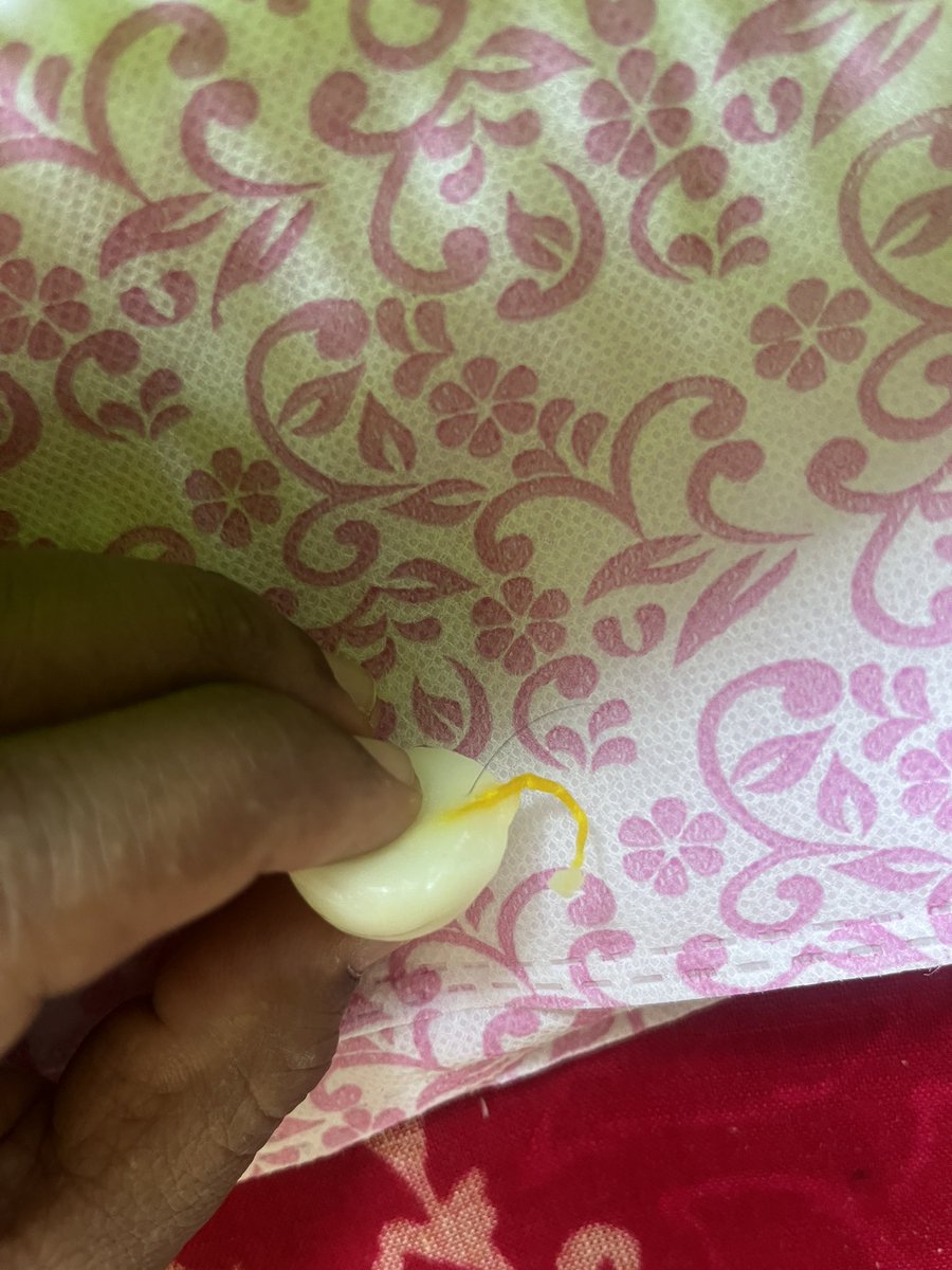 vivek_gpt's tweet photo. Very bad experience had a hair attached in one of the ghee batti. It is for our puja and receiving sch prduct is totally unexpected. Even ghee batti are very poor in quality. I dnt know if the hair is visible in first two photos attached. Wnt explanation @letsblinkit https://t.co/cReKitaFMB