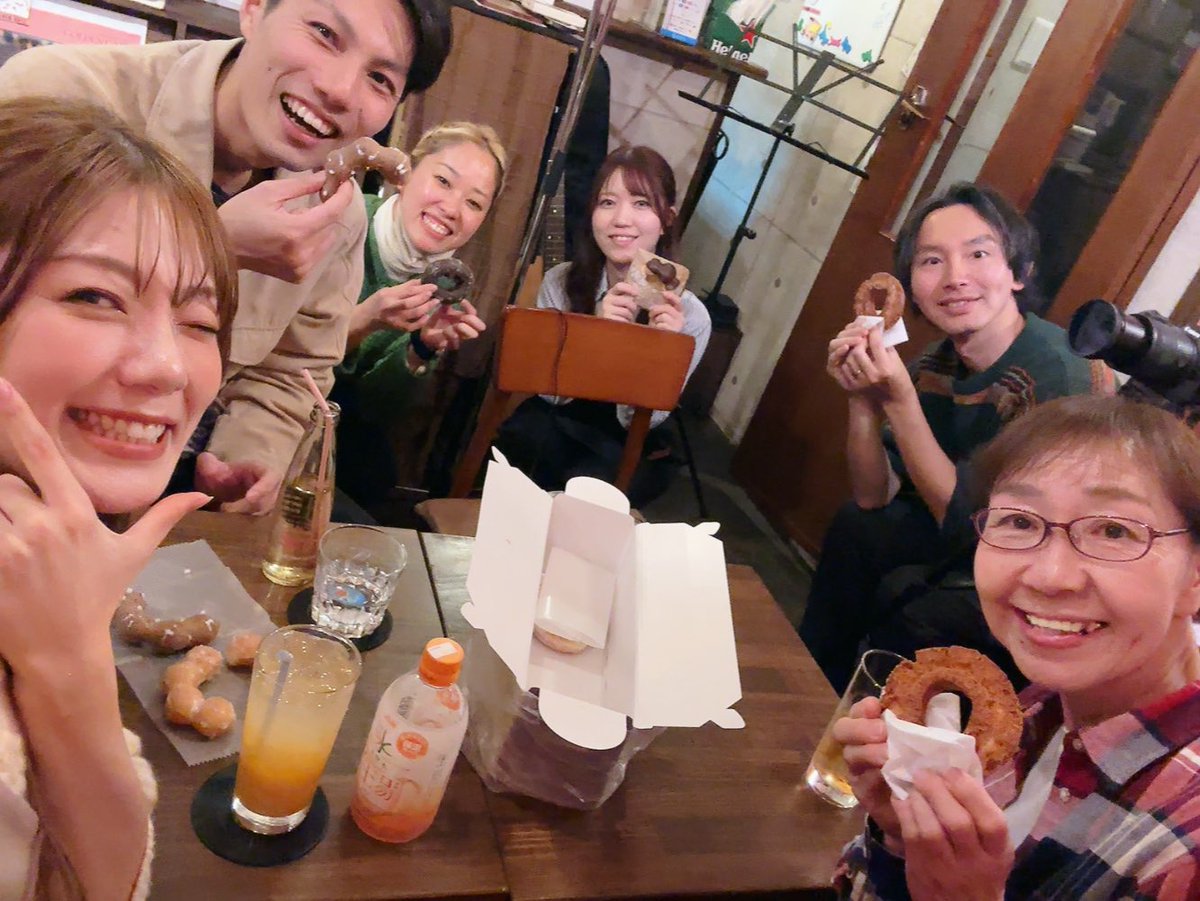 #ゆたココ 短編映画🎥
『時を辿る探しモノ』

3/27回は満席とのこと…！
本当にありがとうございます🙇‍♂️✨

他の回は私は登壇いたしませんが、
まだご予約可能です🎟️
ぜひスクリーンでこの物語を
受け取っていただけたら嬉しいです。

書き下ろし楽曲も歌っています！
想い、届きますように🎁